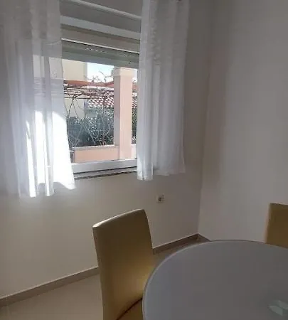 Viki Apartman *