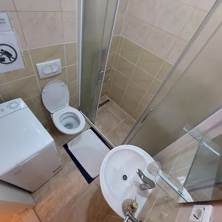 Viki Apartment *