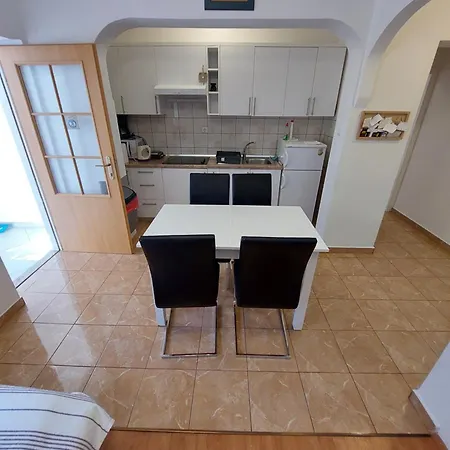 Viki Apartment